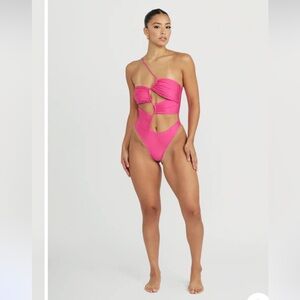 NWT Riot Swim Biscayne Hot Pink One Piece Swimsuit Size Small